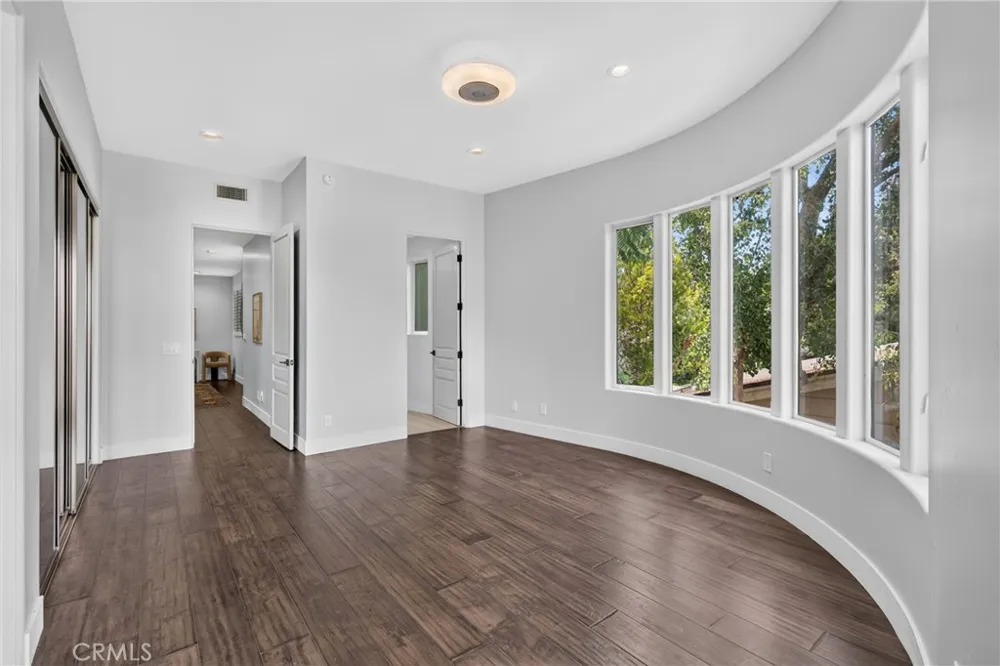 11411 Decente Court Studio City, CA 91604