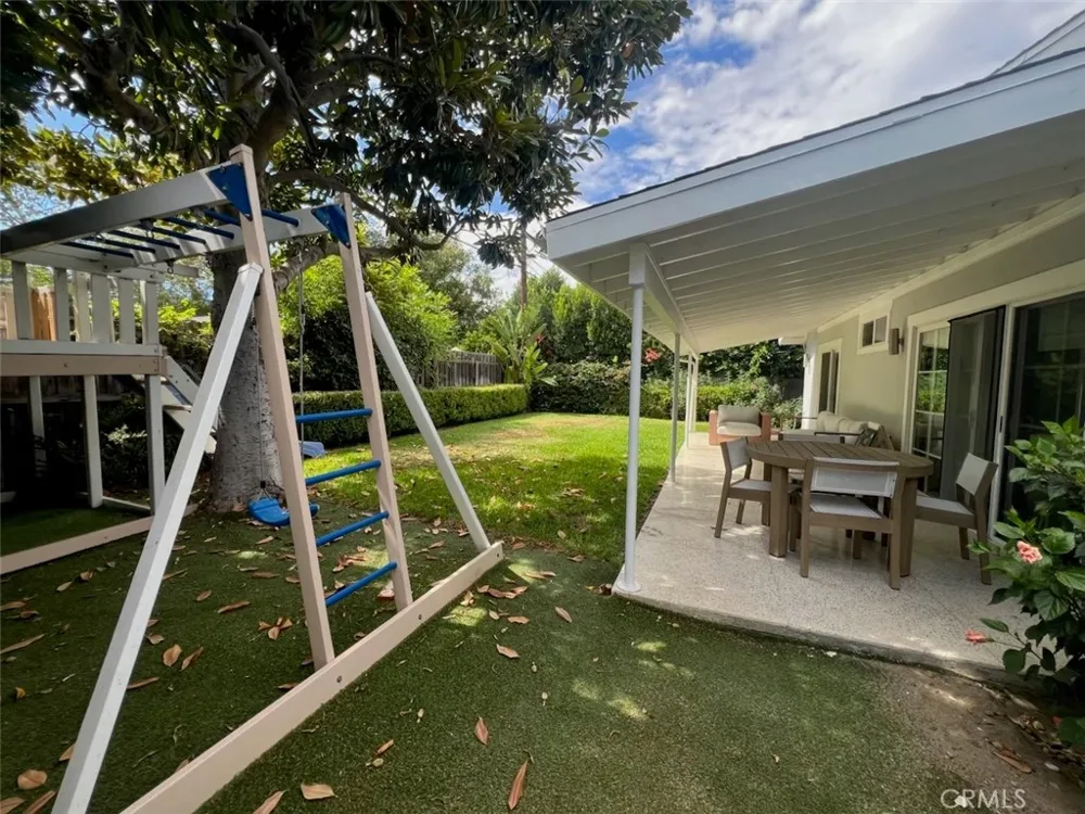 4439 Van Noord Avenue Studio City, CA 91604