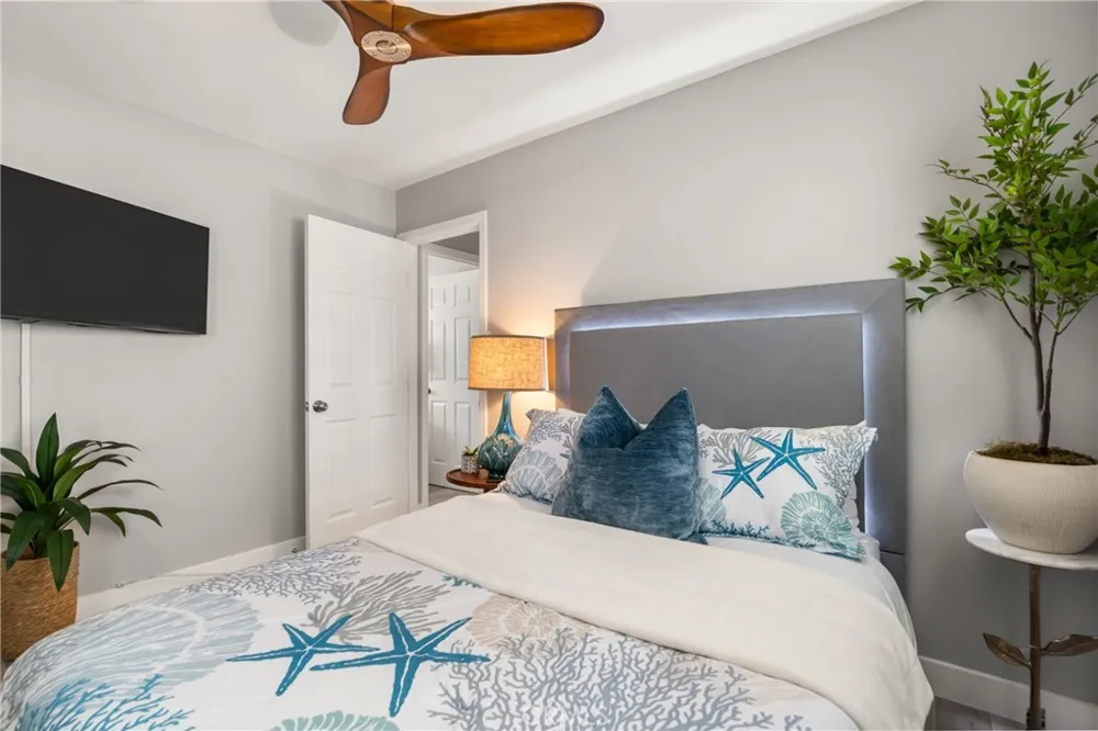 313 Alvarado Newport Beach, CA 92661
