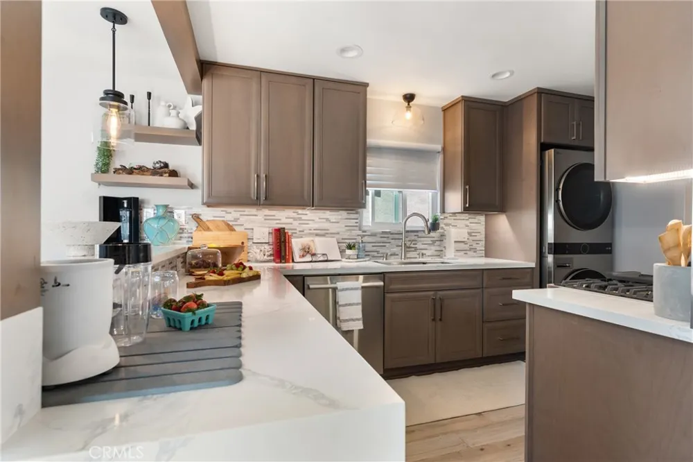 313 Alvarado Newport Beach, CA 92661