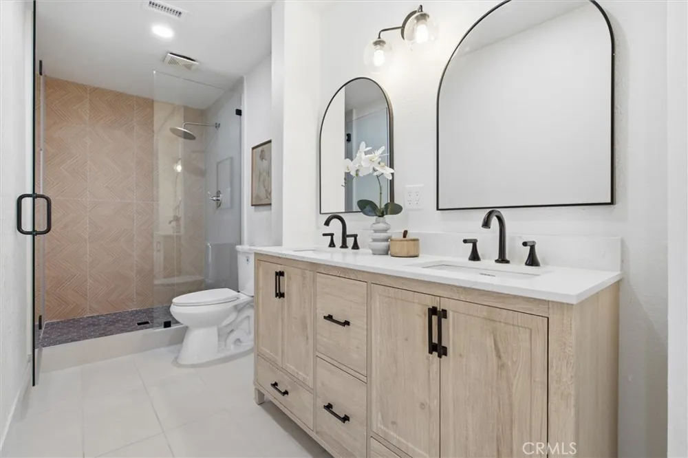 27332 Las Nieves Mission Viejo, CA 92691