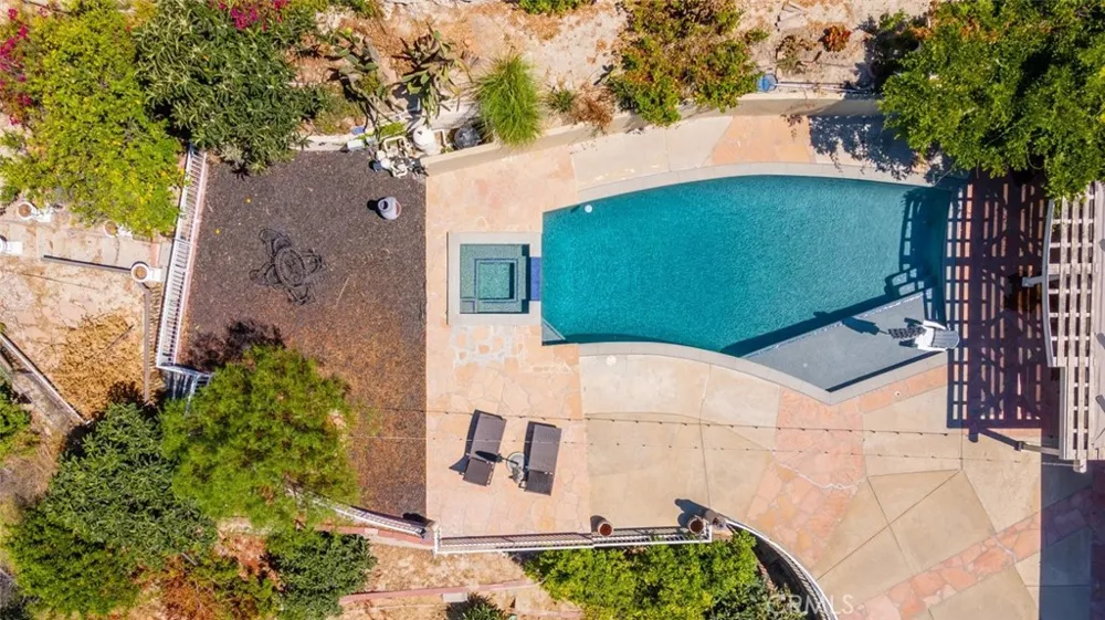 4321 Clear Valley Drive Encino, CA 91436