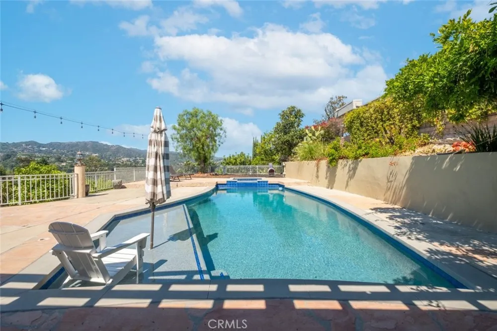 4321 Clear Valley Drive Encino, CA 91436