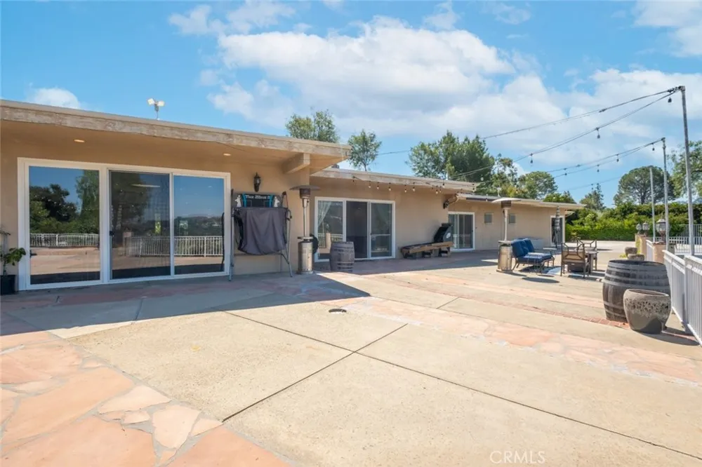 4321 Clear Valley Drive Encino, CA 91436