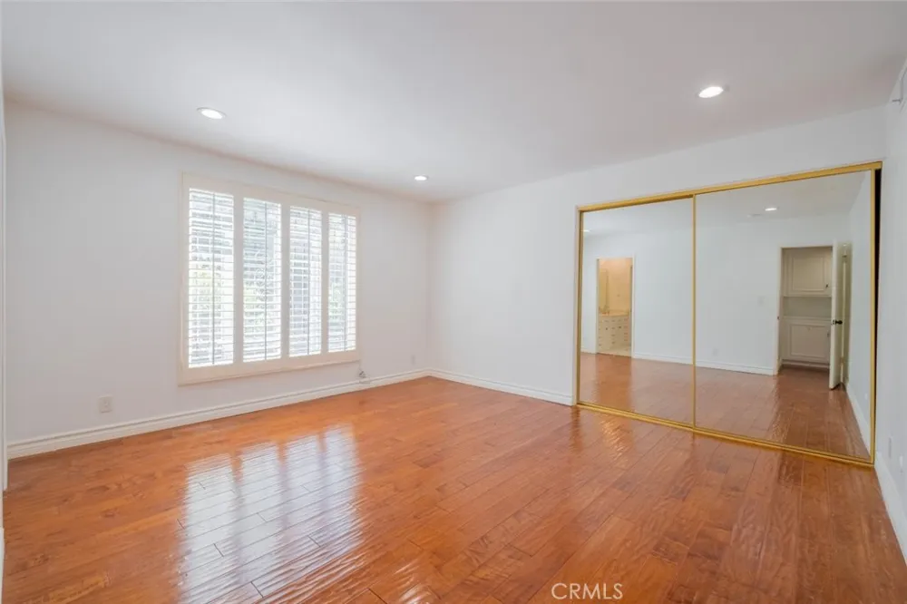 4321 Clear Valley Drive Encino, CA 91436