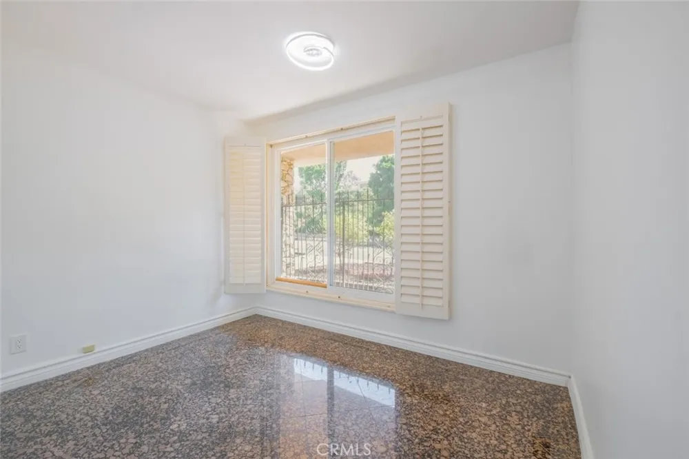 4321 Clear Valley Drive Encino, CA 91436