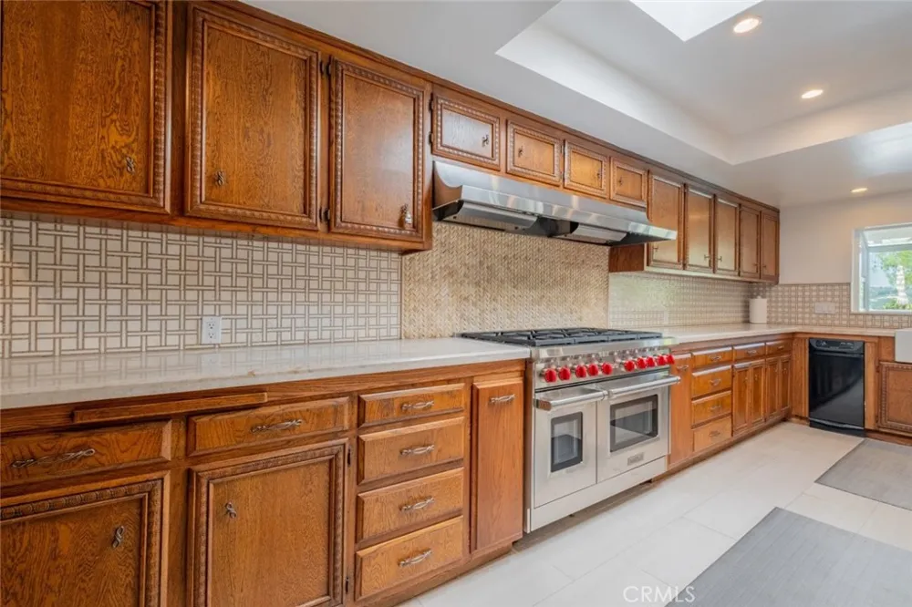 4321 Clear Valley Drive Encino, CA 91436