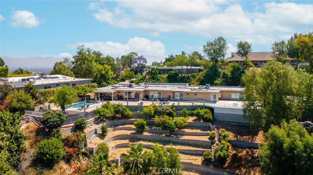 4321 Clear Valley Drive Encino, CA 91436