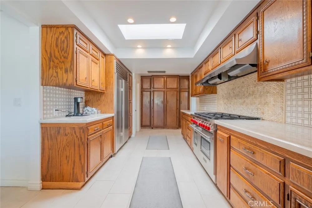4321 Clear Valley Drive Encino, CA 91436