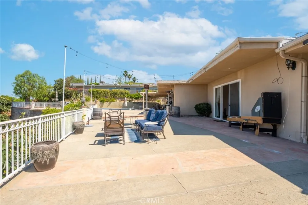 4321 Clear Valley Drive Encino, CA 91436