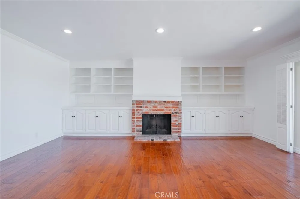 4321 Clear Valley Drive Encino, CA 91436