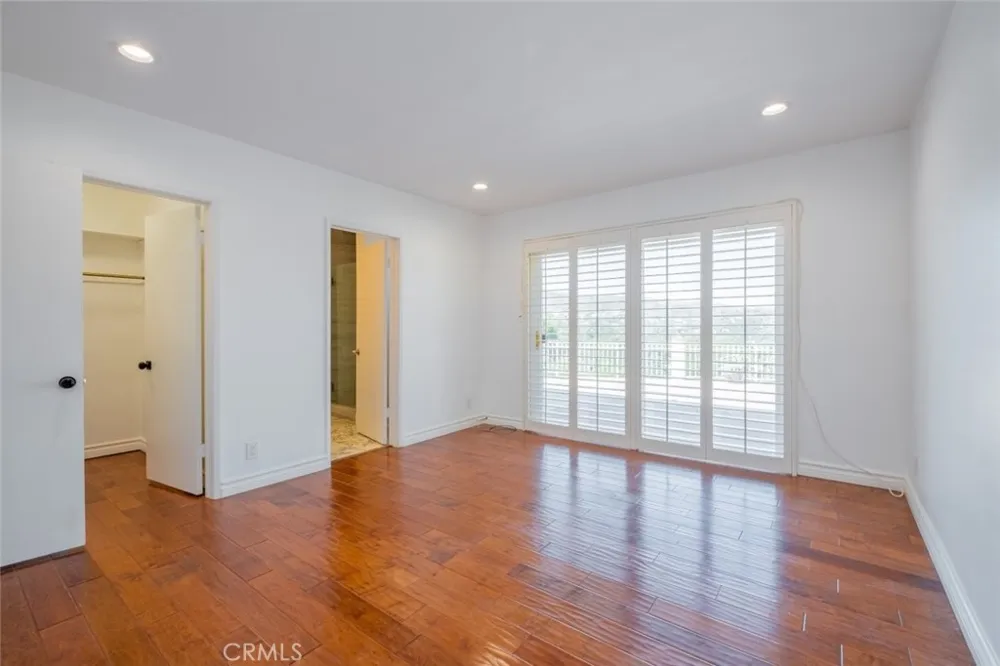 4321 Clear Valley Drive Encino, CA 91436