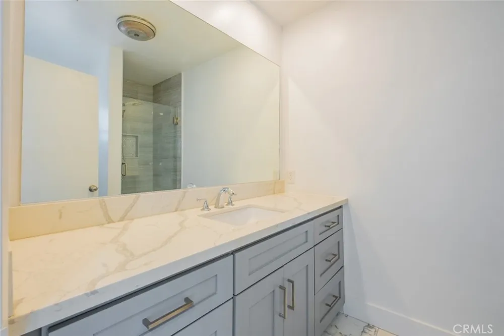 4321 Clear Valley Drive Encino, CA 91436