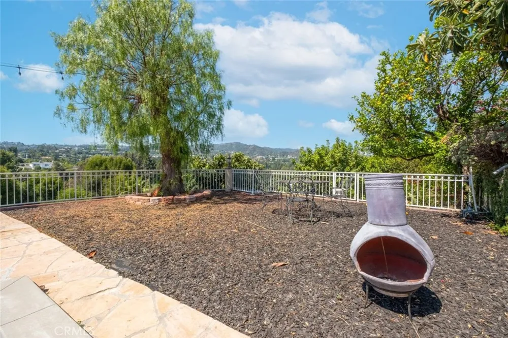 4321 Clear Valley Drive Encino, CA 91436