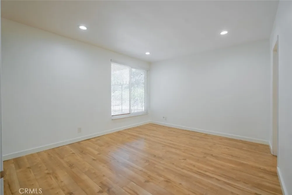 4321 Clear Valley Drive Encino, CA 91436