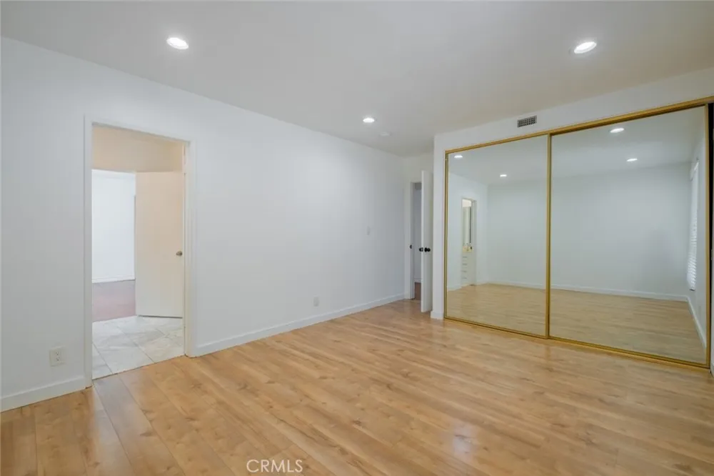 4321 Clear Valley Drive Encino, CA 91436