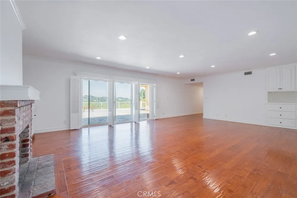 4321 Clear Valley Drive Encino, CA 91436