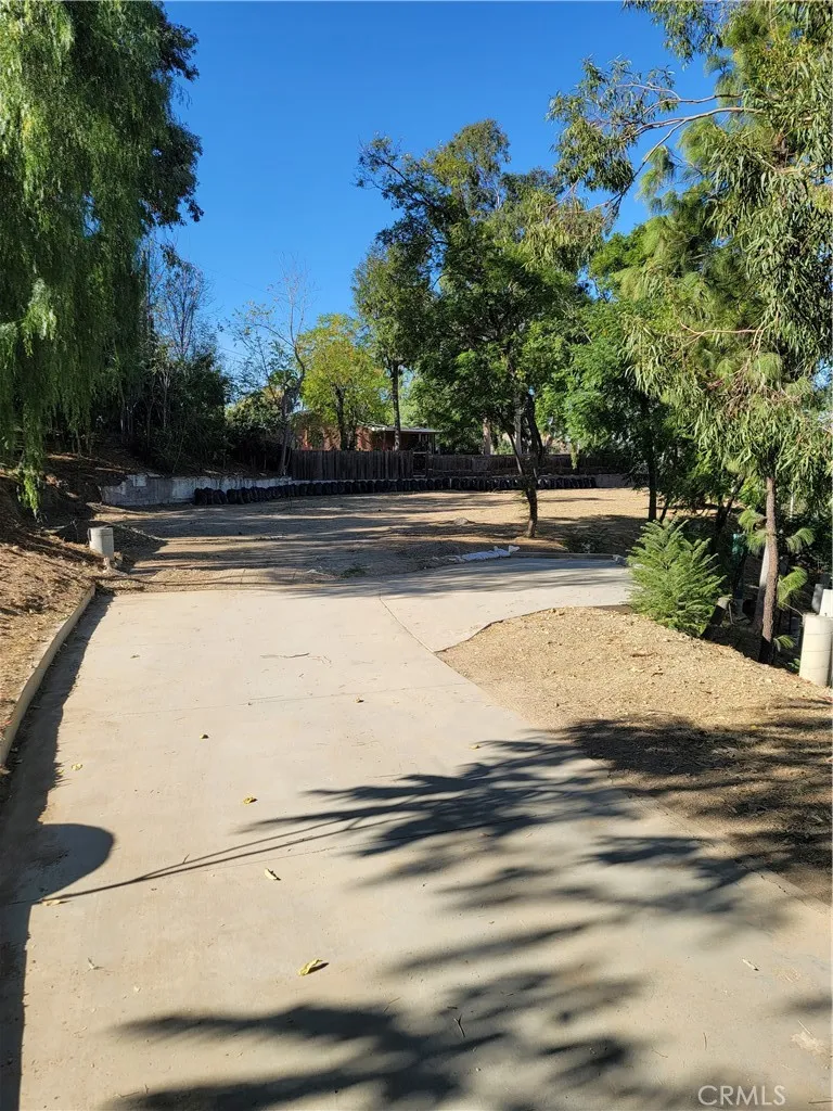 10198 La Canada Way Sunland, CA 91040