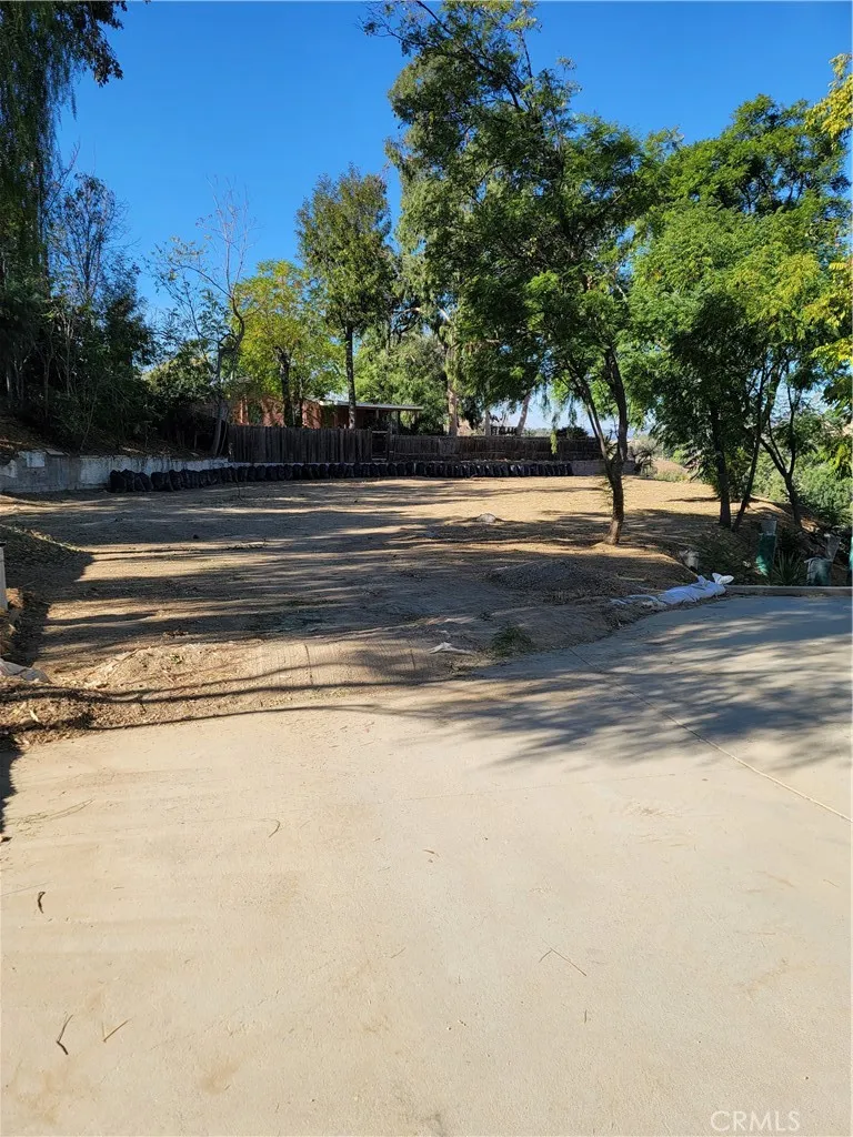 10198 La Canada Way Sunland, CA 91040