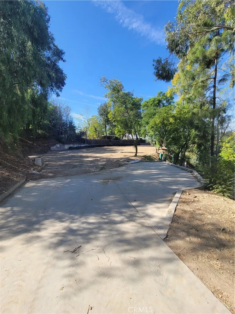 10198 La Canada Way Sunland, CA 91040