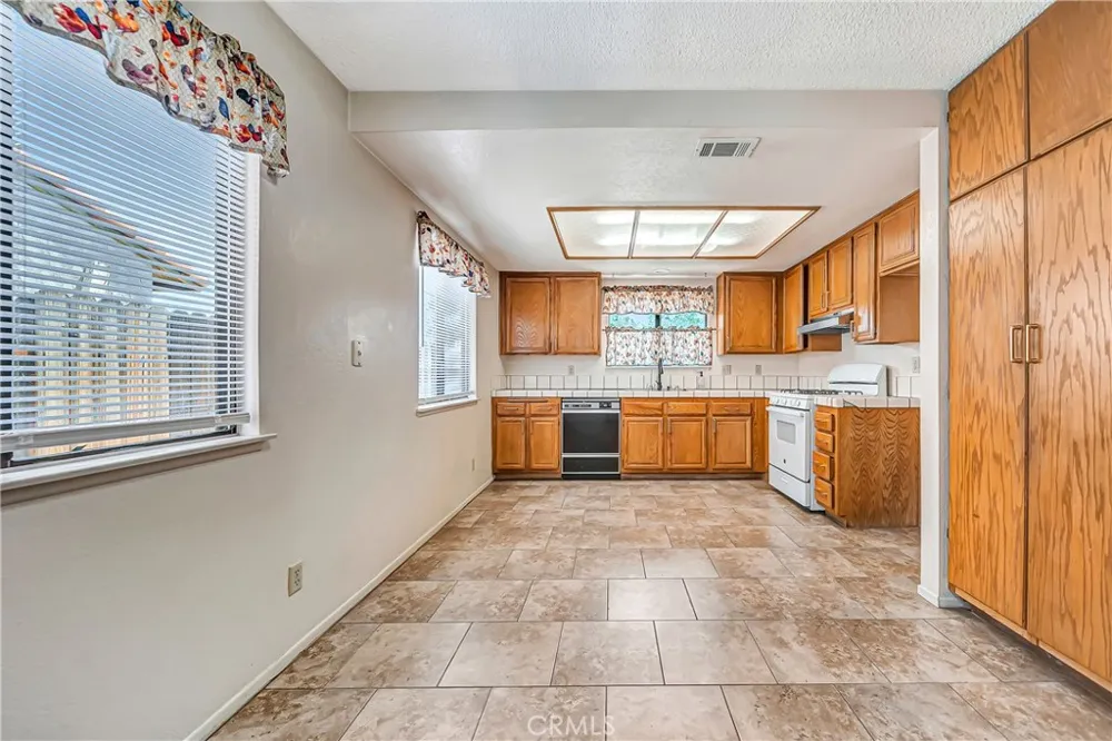4930 Golden Eagle Palmdale, CA 93552