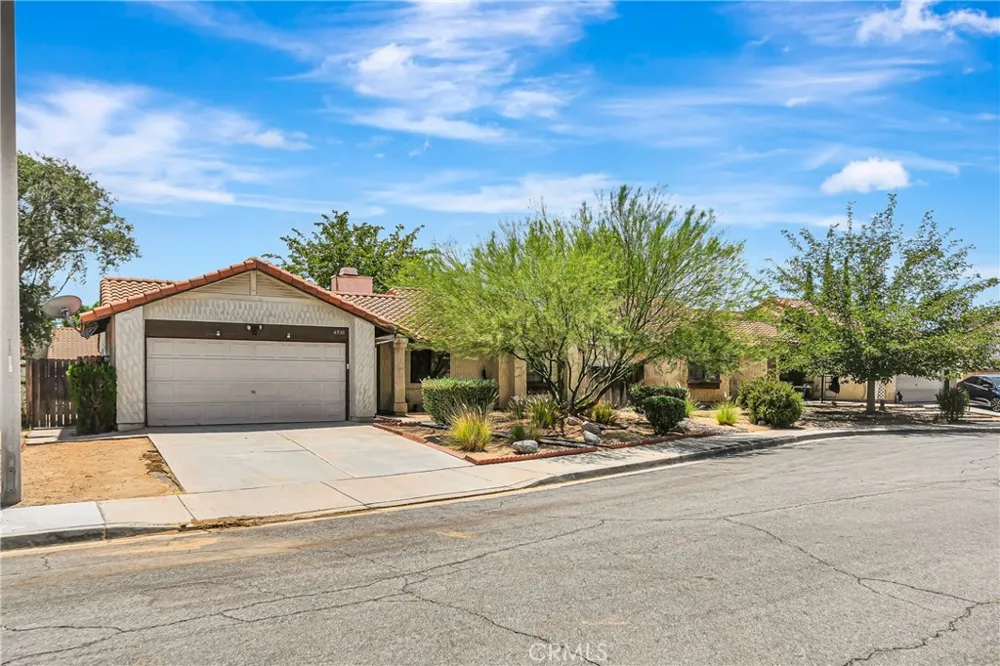 4930 Golden Eagle Palmdale, CA 93552