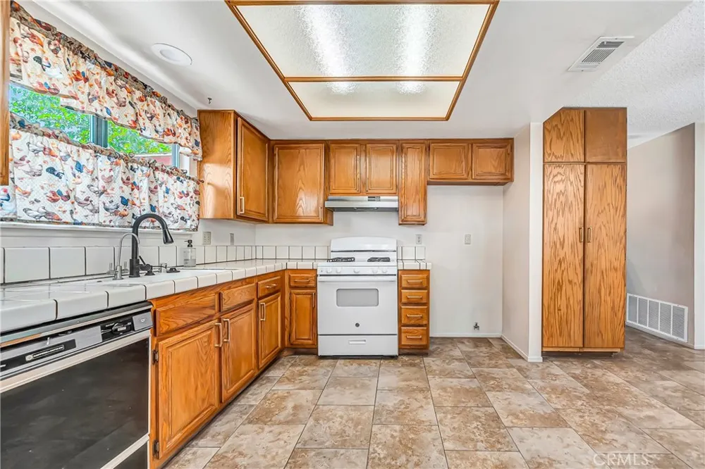 4930 Golden Eagle Palmdale, CA 93552