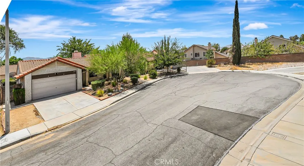 4930 Golden Eagle Palmdale, CA 93552