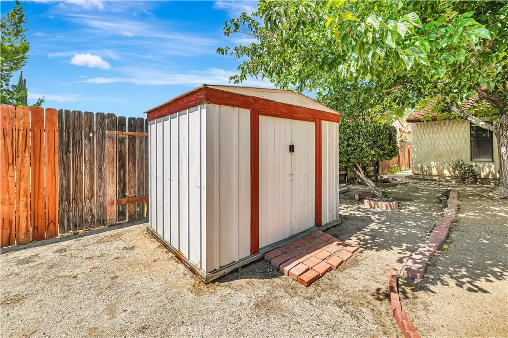 4930 Golden Eagle Palmdale, CA 93552