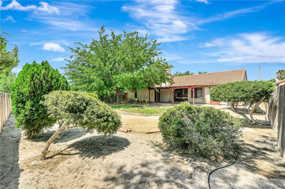 4930 Golden Eagle Palmdale, CA 93552
