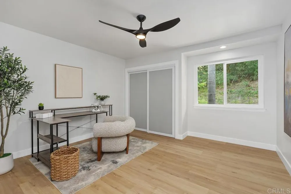 2718 Via Del Robles Fallbrook, CA 92028