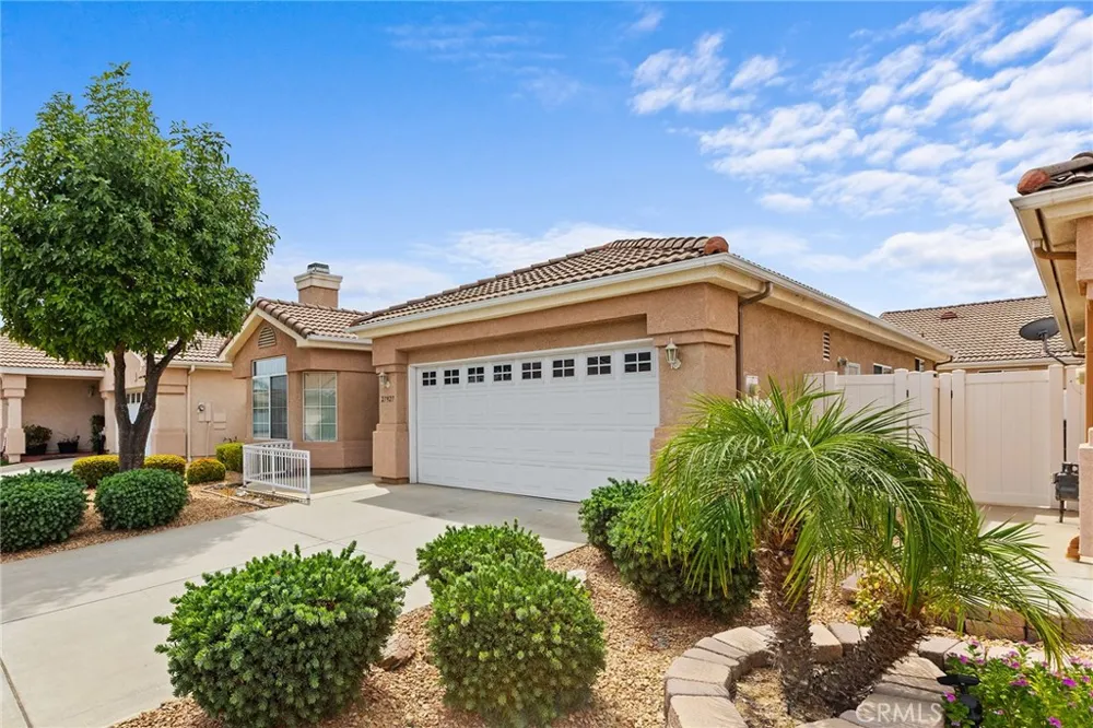 27927 Blaze Lane Sun City, CA 92585