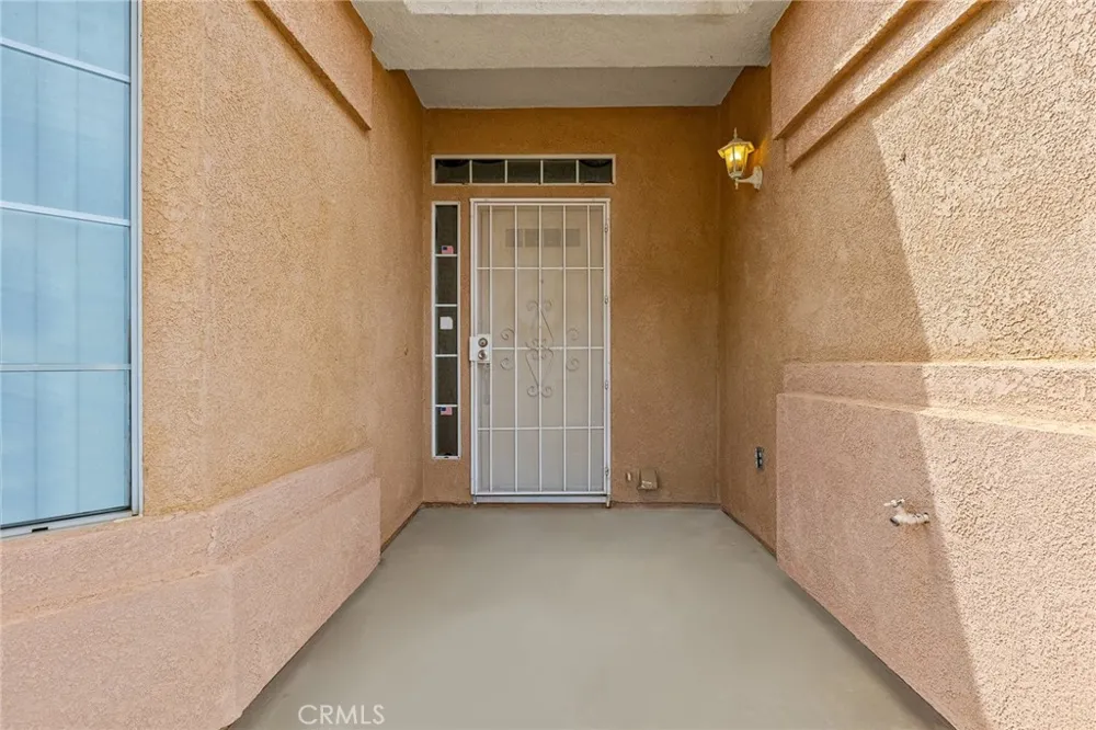 27927 Blaze Lane Sun City, CA 92585