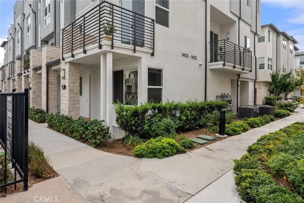 1423 W Cara Anaheim, CA 92805