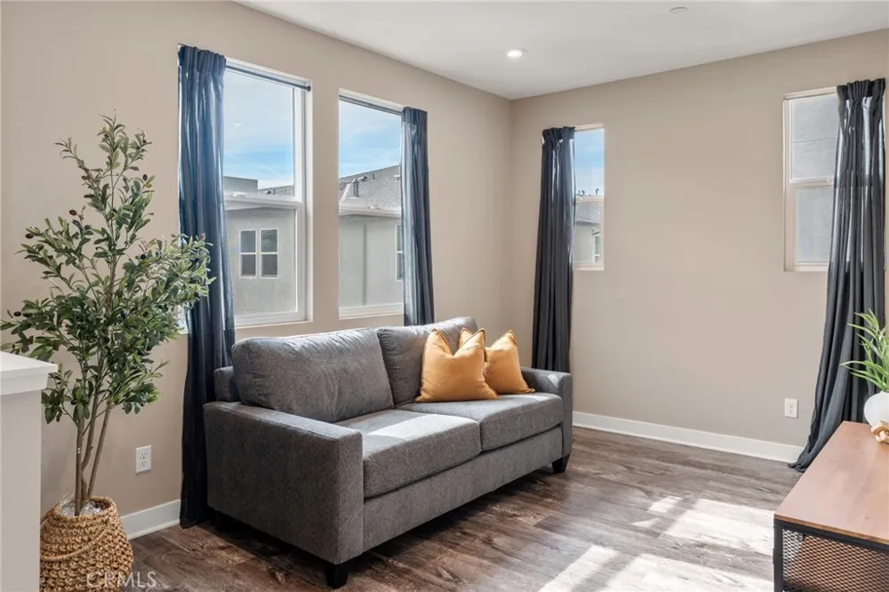 1423 W Cara Anaheim, CA 92805