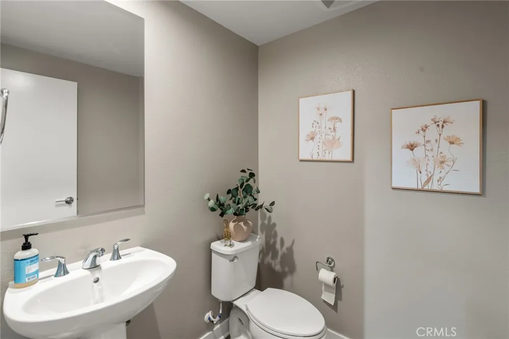 1423 W Cara Anaheim, CA 92805