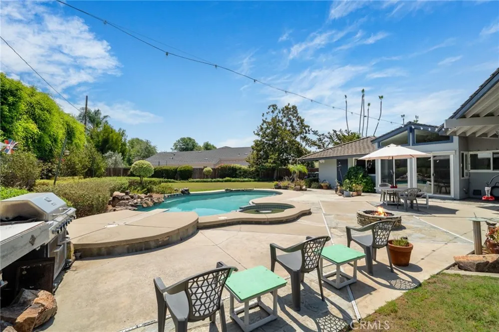 1321 El Finito Way North Tustin, CA 92705