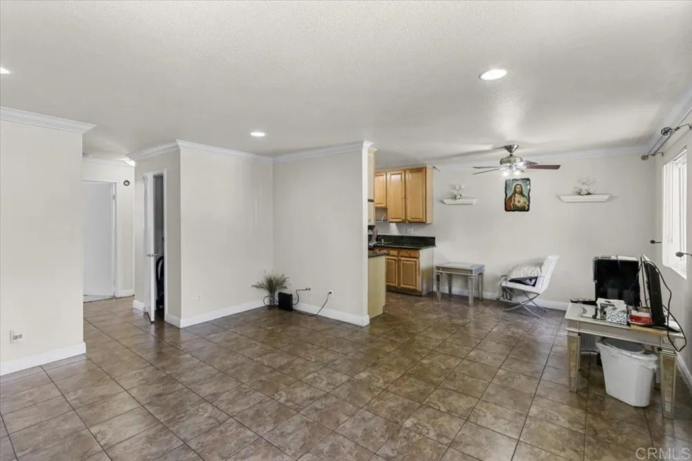 390 N 1st St #23 El Cajon, CA 92021