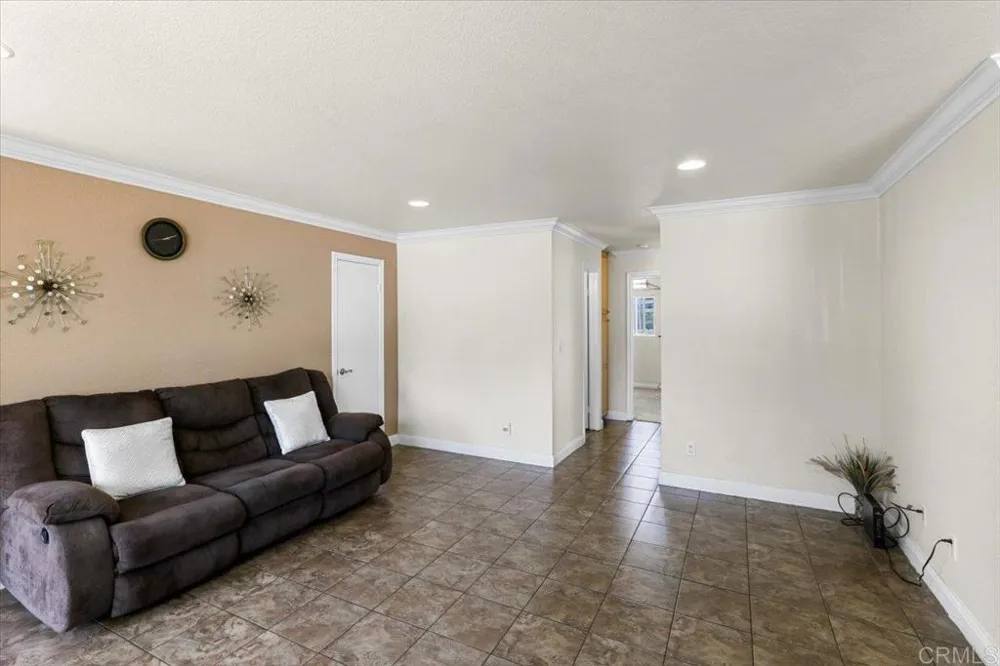 390 N 1st St #23 El Cajon, CA 92021
