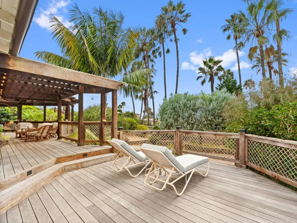 890 Passiflora Avenue Encinitas, CA 92024