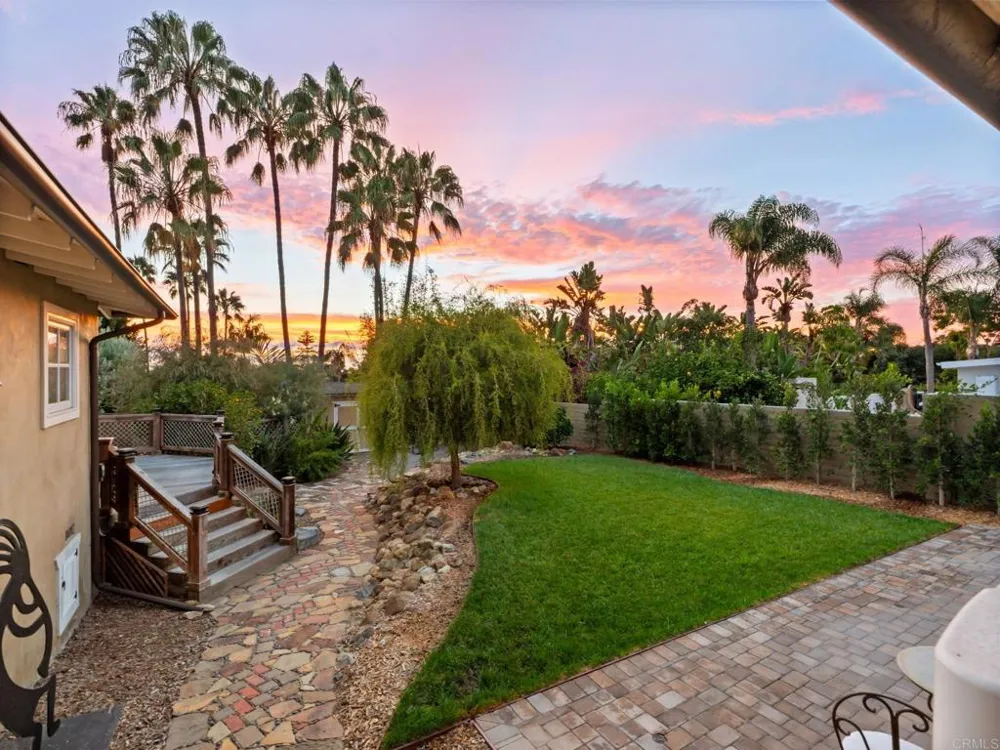 890 Passiflora Avenue Encinitas, CA 92024