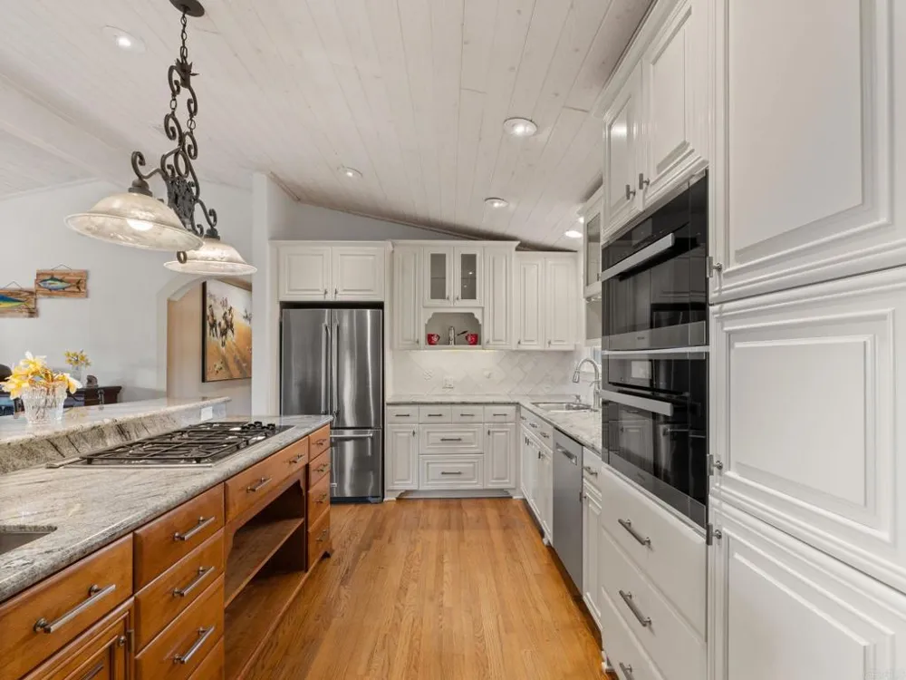 890 Passiflora Avenue Encinitas, CA 92024