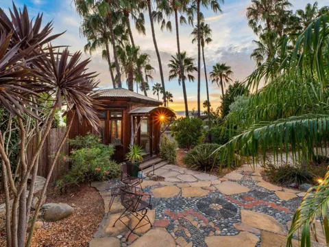890 Passiflora Avenue