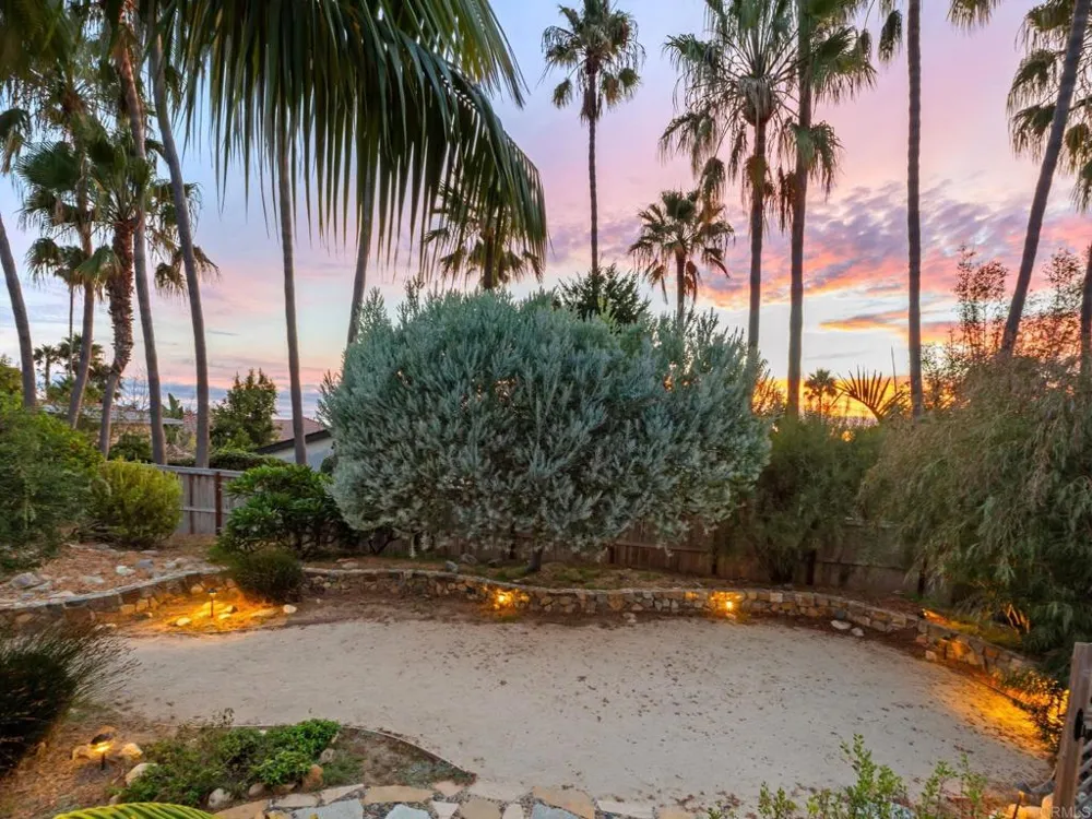 890 Passiflora Avenue Encinitas, CA 92024