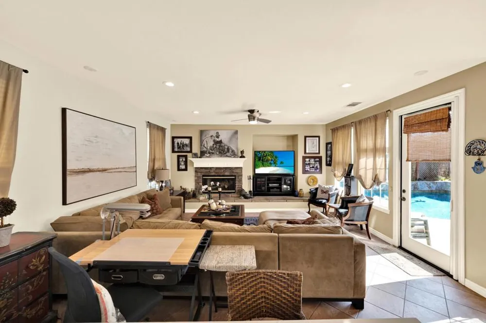 12491 Sundance Ave San Diego, CA 92129