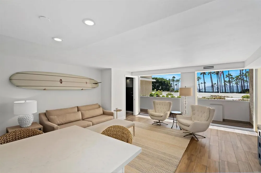 1820 Avenida del Mundo #101 Coronado, CA 92118
