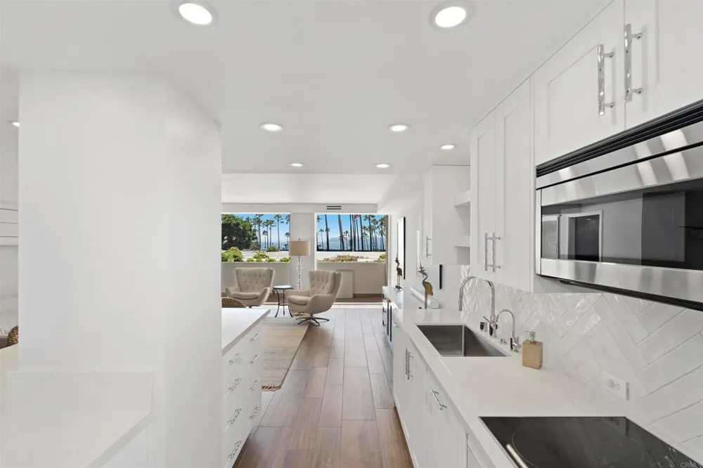 1820 Avenida del Mundo #101 Coronado, CA 92118