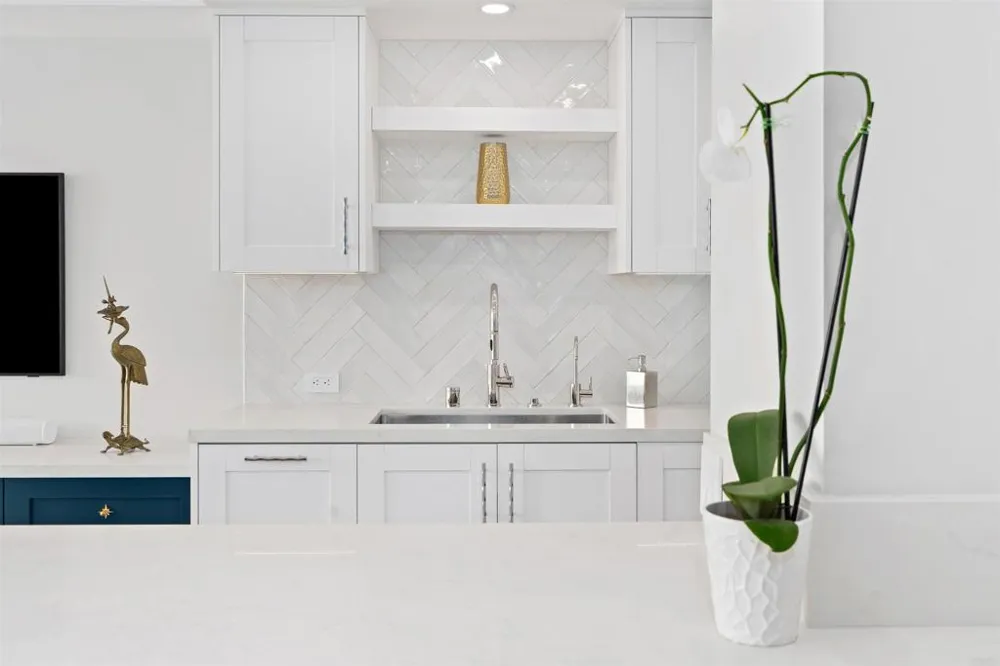 1820 Avenida del Mundo #101 Coronado, CA 92118