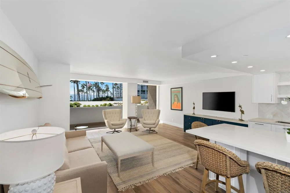 1820 Avenida del Mundo #101 Coronado, CA 92118