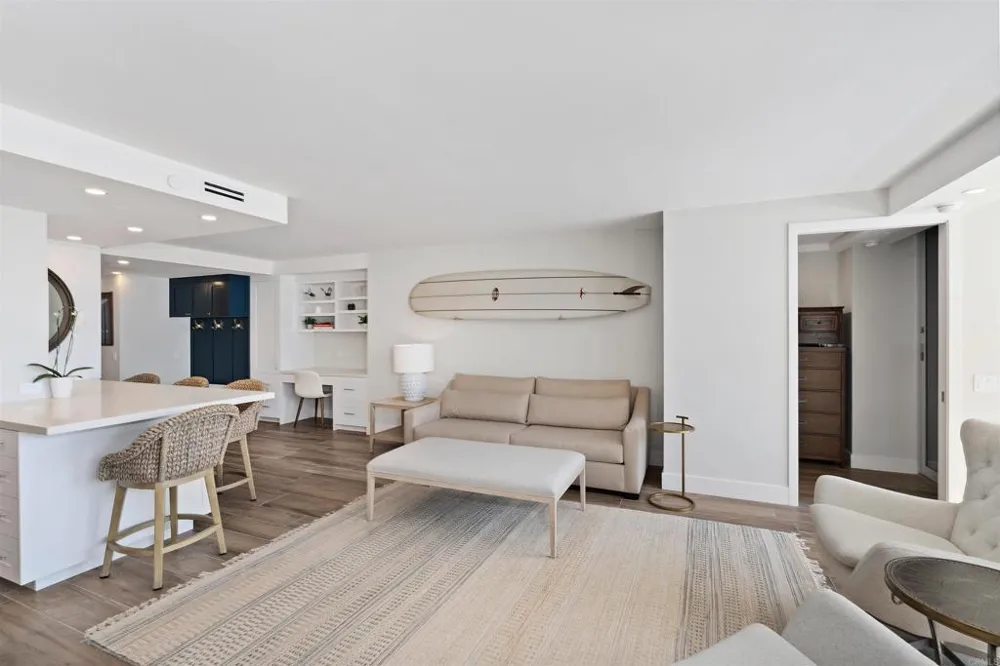 1820 Avenida del Mundo #101 Coronado, CA 92118